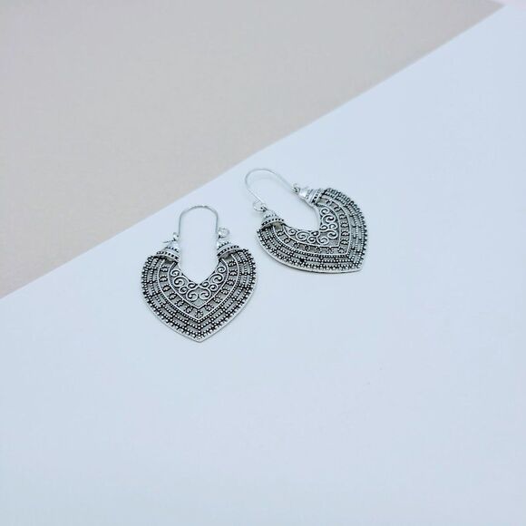 5/$25 Antique Silver Color Heart Earrings - Picture 6 of 7
